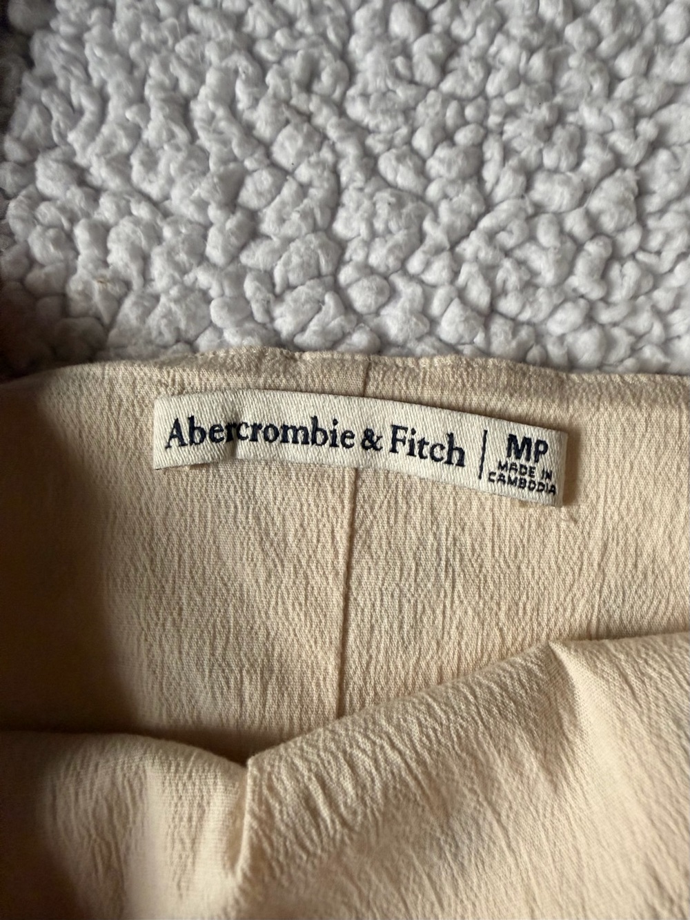 Abercrombie & Fitch Cream Mini Dress with Black Polka Dots - Picture 8 of 10